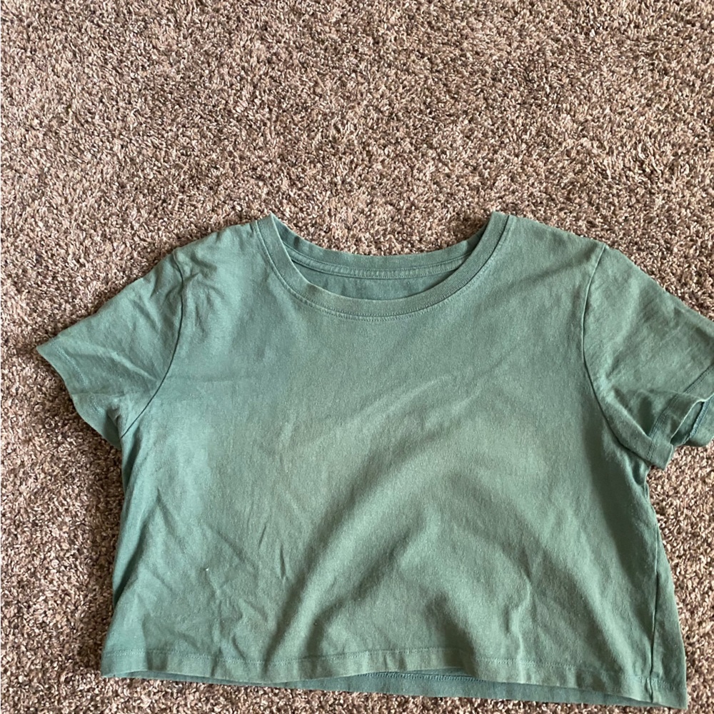 2 Urban outfitters Best Friend Cropped Tee